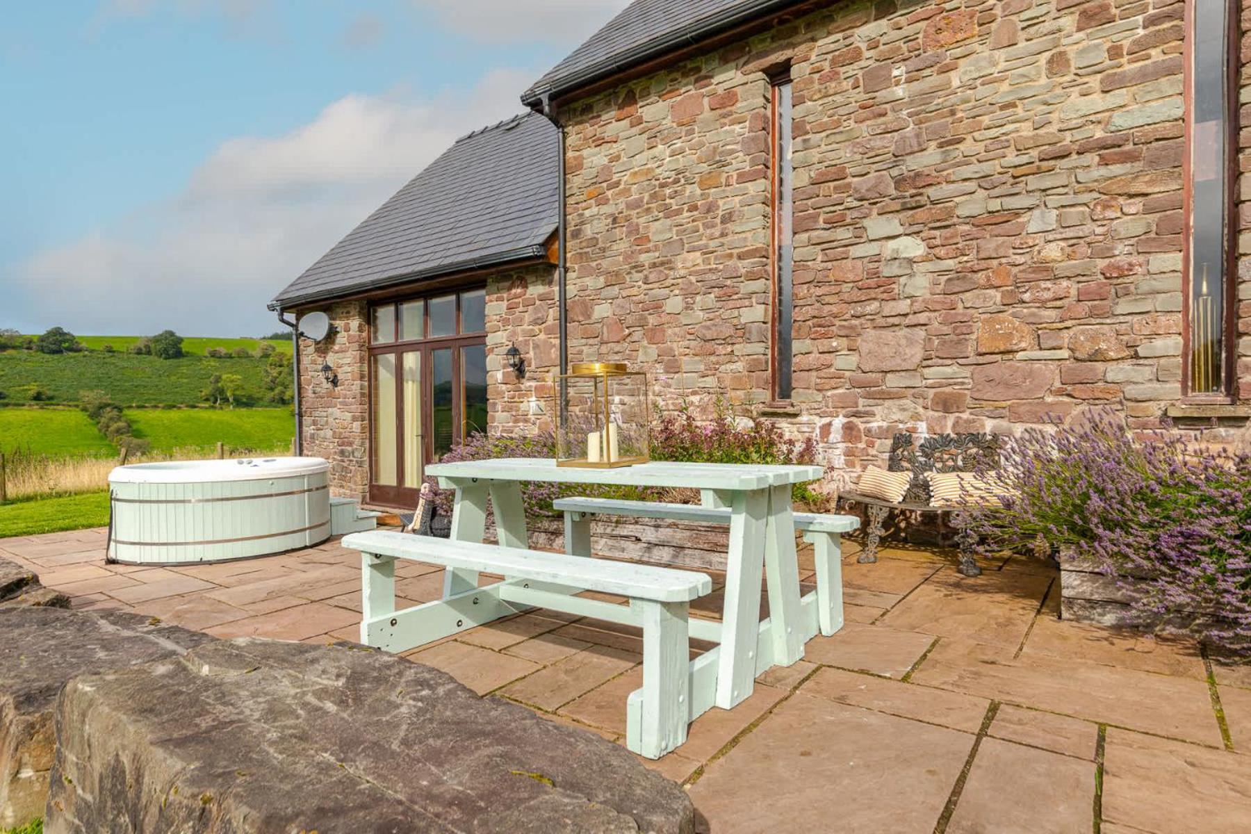 Hilltop View With Hot Tub Brecon Exteriör bild